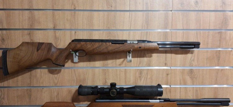 H-OpX5NR.jpg